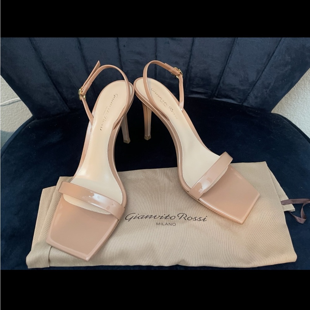 Gianvito Rossi Beige Patent Leather Heels